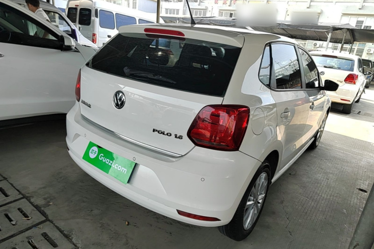 Volkswagen Polo 2014 car image #7