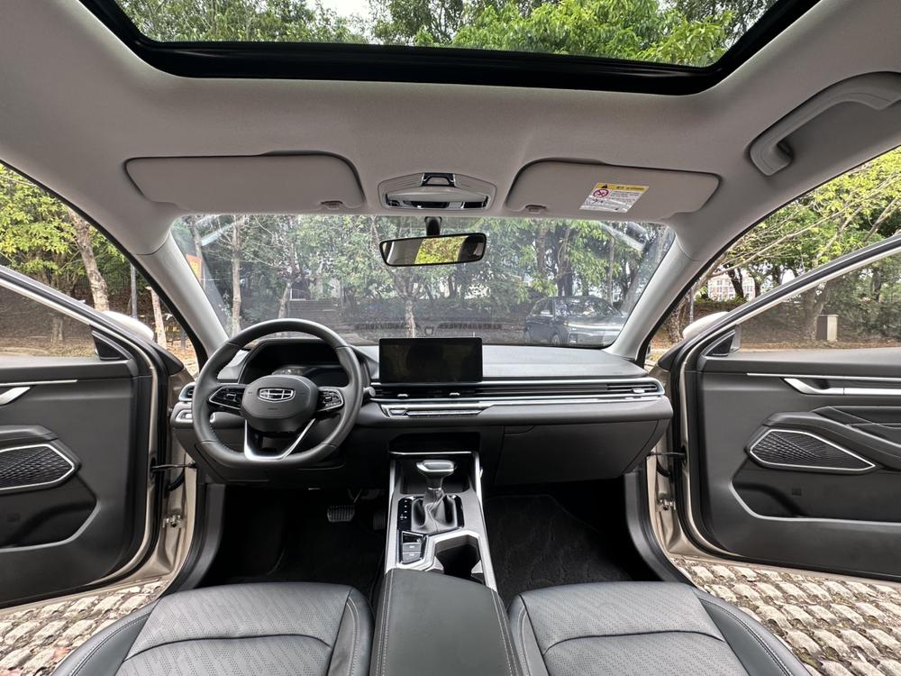 GEELY Emgrand 2022 car image #13