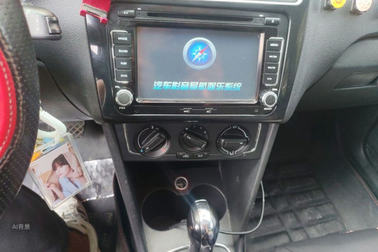 Volkswagen Polo 2015 изображение автомобиля #15