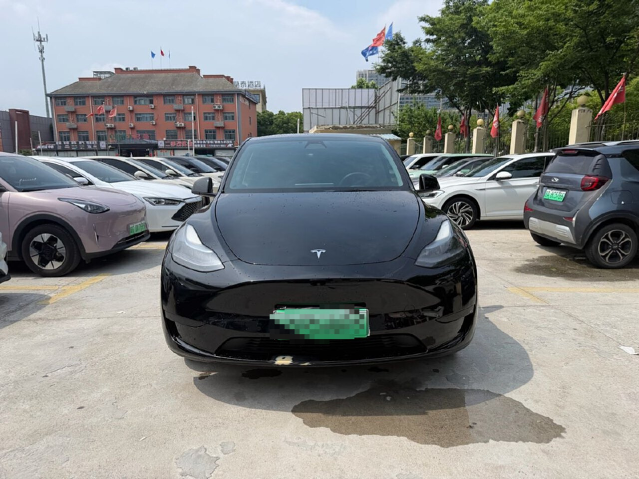 Tesla Model Y 2023 #5 Tesla Model Y 2023 car image #5