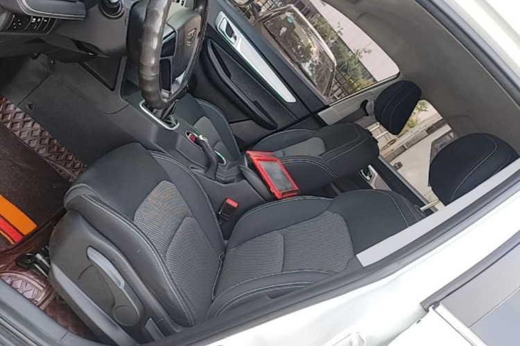 GEELY Vision X6 2021 صورة سيارة #15