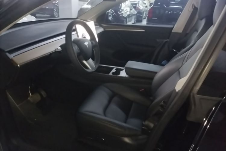 Tesla Model Y 2021 #15 Tesla Model Y 2021 car image #15
