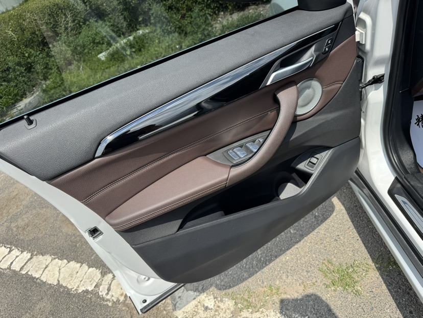 BMW X1 2023 car image #14