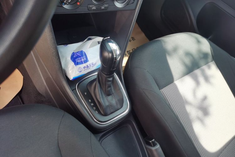 Volkswagen Polo 2018 car image #14