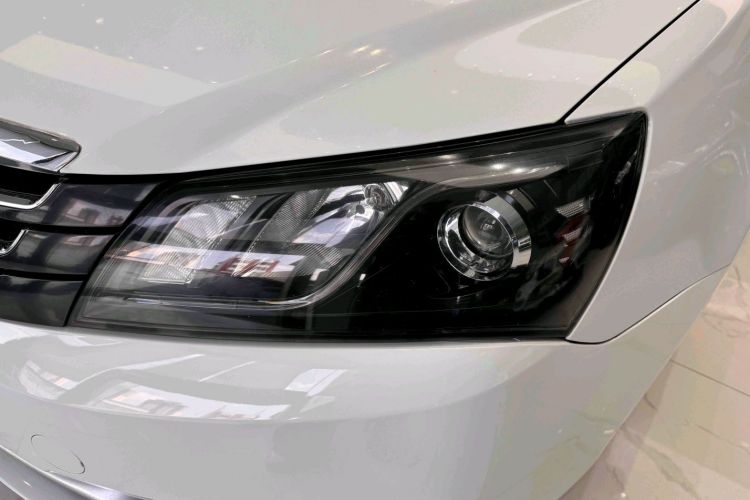 GEELY Emgrand 2015 car image #26