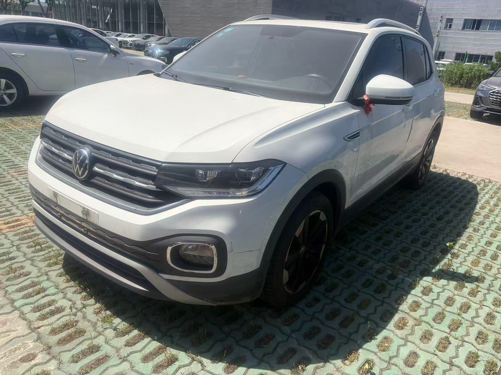 Volkswagen Tacqua 2020 car image 