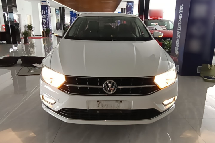 Volkswagen Bora 2017 car image #3
