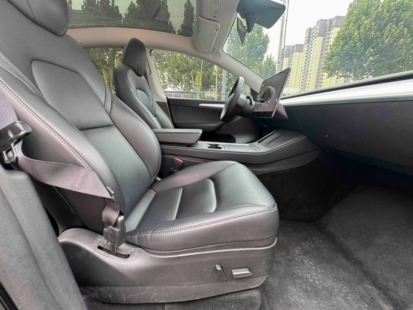 Tesla Model Y 2023 #6 Tesla Model Y 2023 car image #6