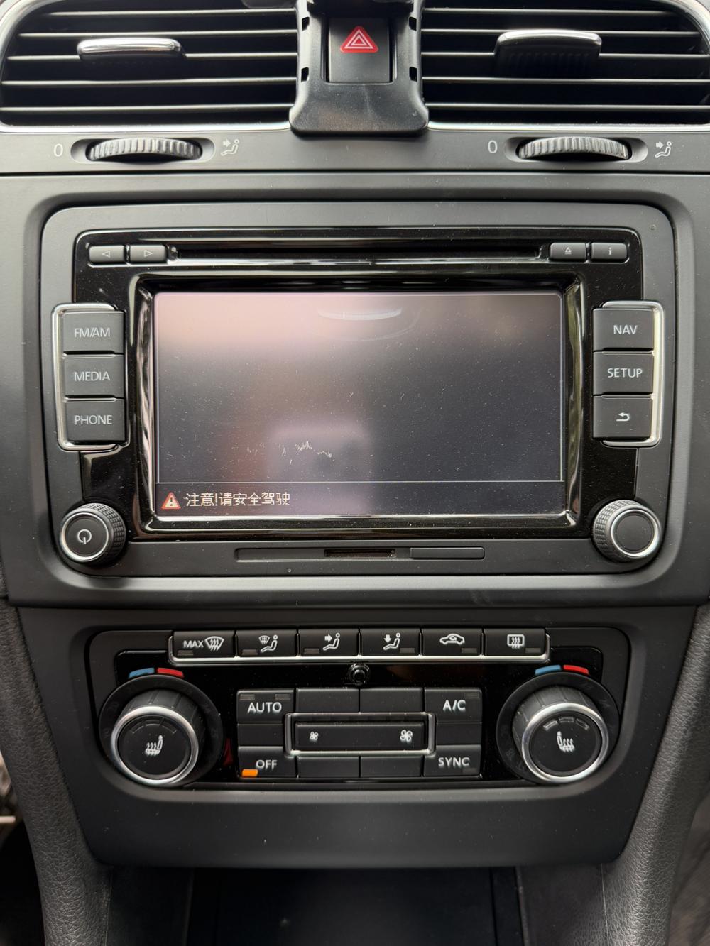 Volkswagen Golf 2013 car image #9