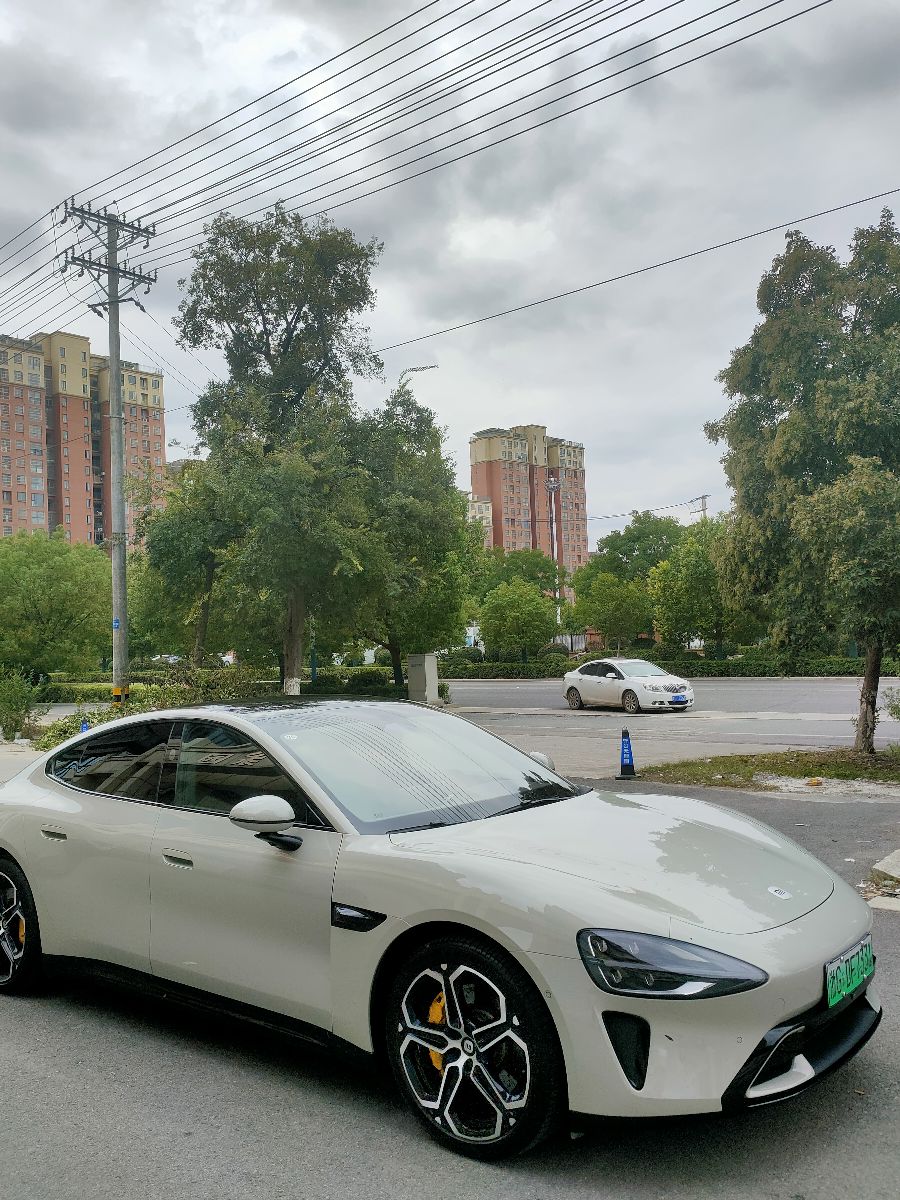 MI SU7 2024 car image #3