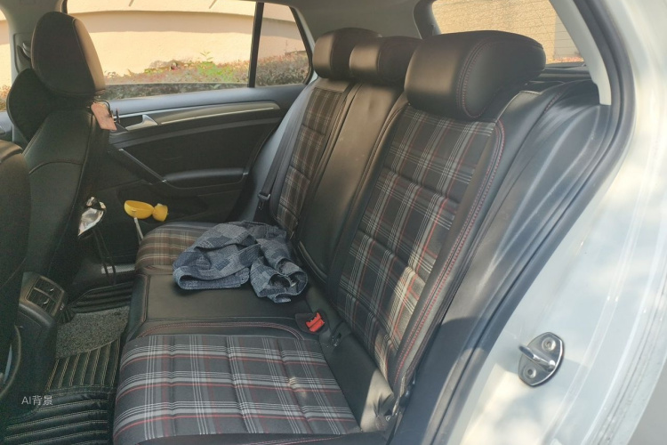 Volkswagen Golf 2015 car image #19