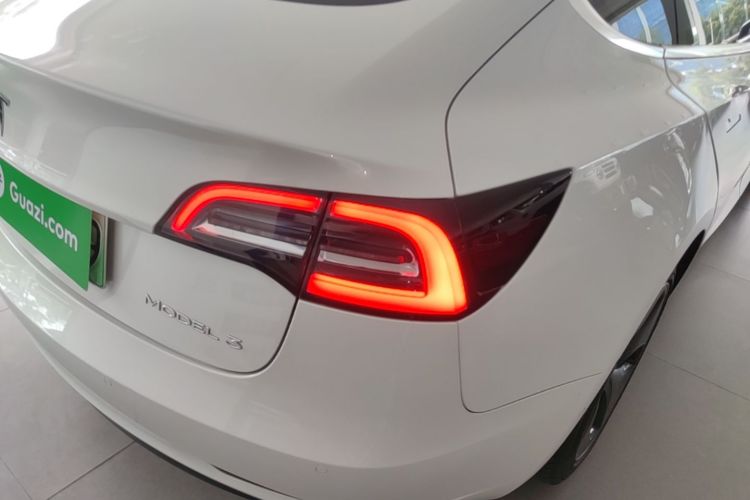 Tesla Model 3 2020 car image #8