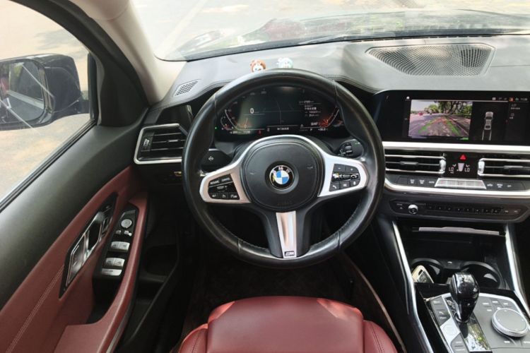 BMW 3 Series 2022 car image #11