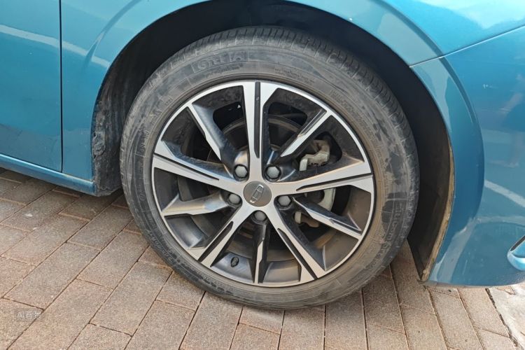 GEELY Emgrand 2021 car image #9