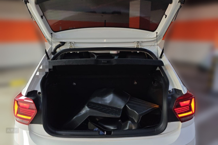 Volkswagen Polo 2021 car image #21