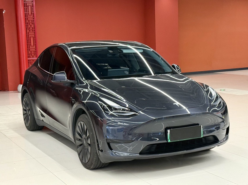 Tesla Model Y 2024 immagine di auto #3