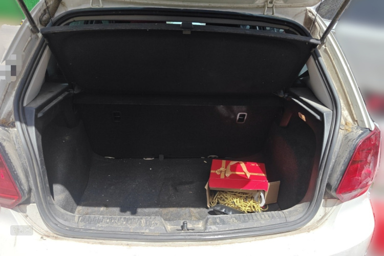 Volkswagen Polo 2018 صورة سيارة #21