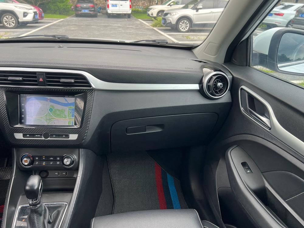 MG ZS 2017 car image #10