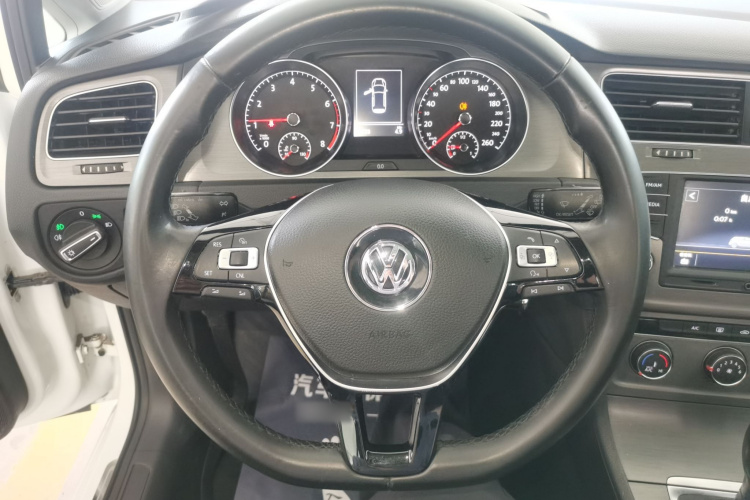 Volkswagen Golf 2016 imagen de coche #15