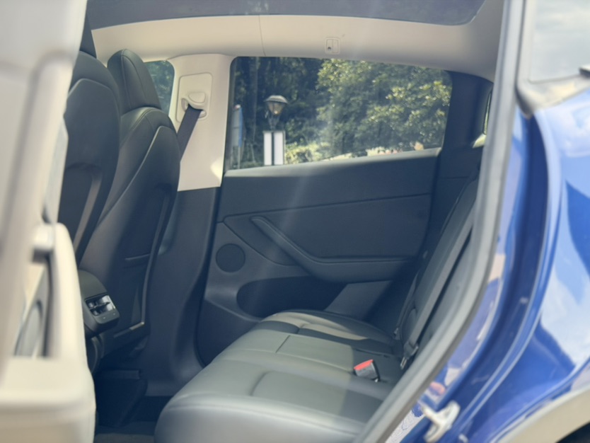 Tesla Model Y 2021 #6 Tesla Model Y 2021 car image #6