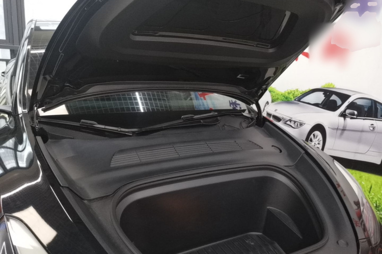 Tesla Model Y 2024 #20 Tesla Model Y 2024 car image #20
