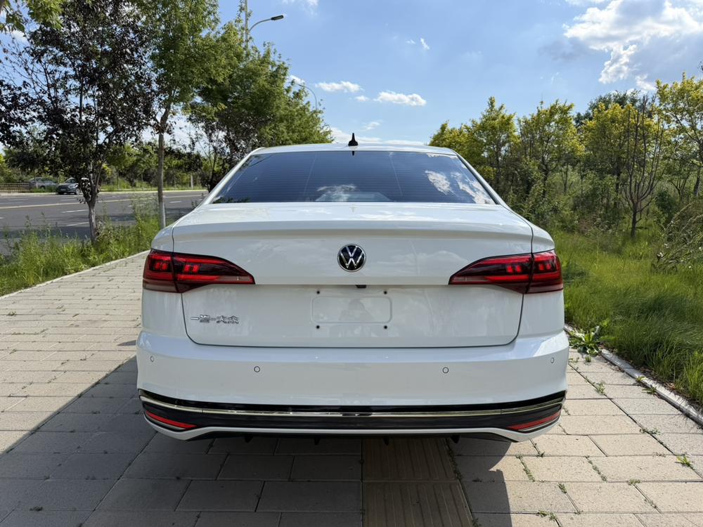 Volkswagen Bora 2022 car image #6