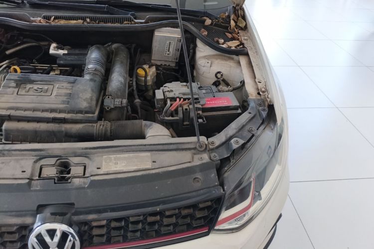 Volkswagen Polo 2016 car image #24