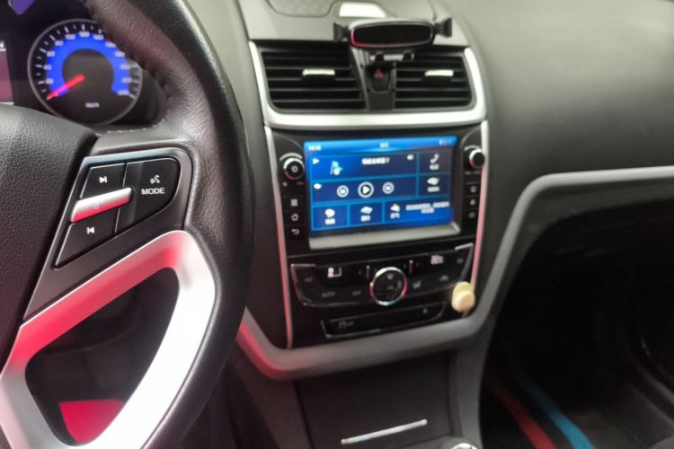 GEELY Emgrand 2016 car image #13