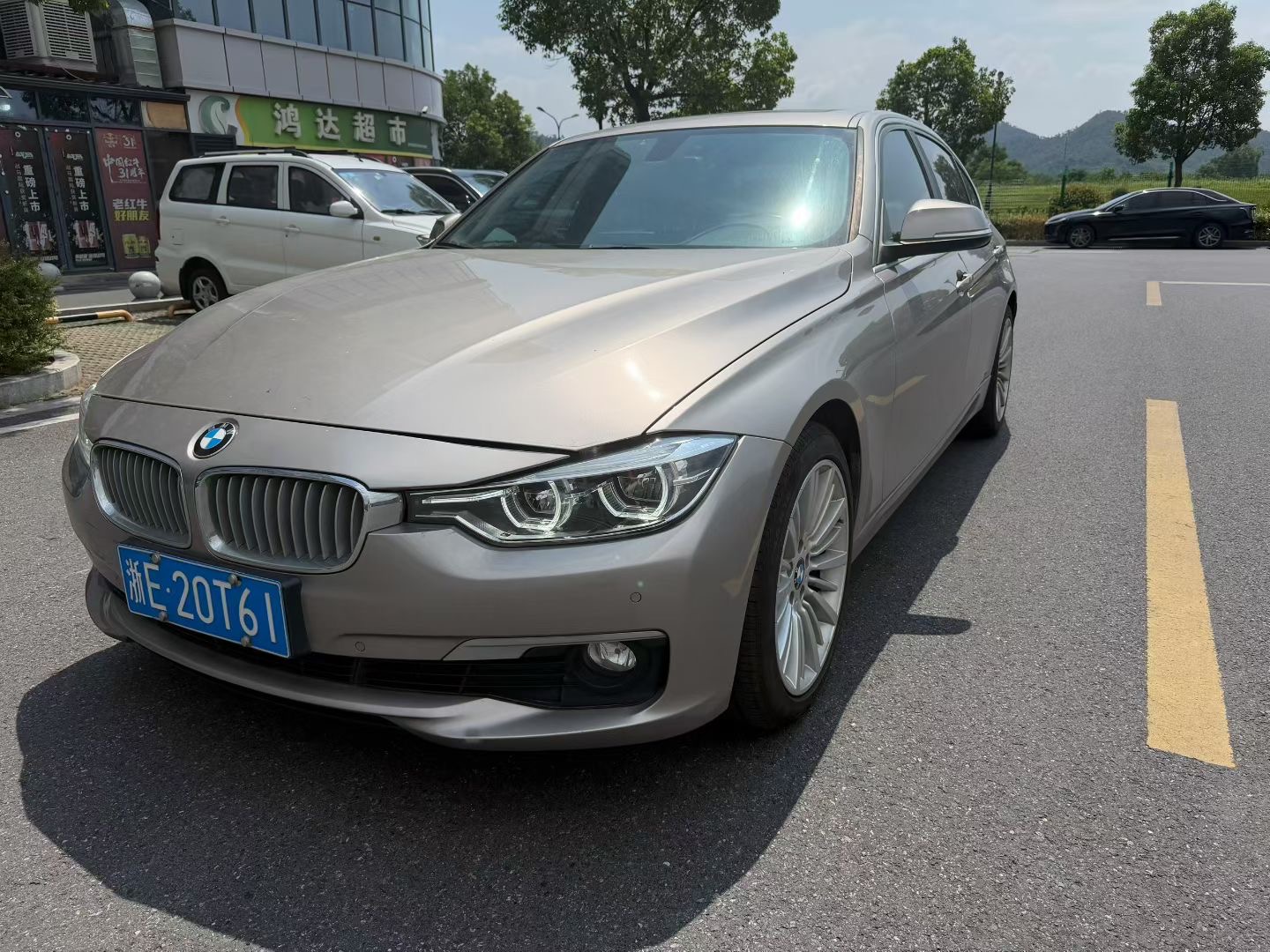 BMW 3 Series 2018 BMW 3 Series 2018 car image