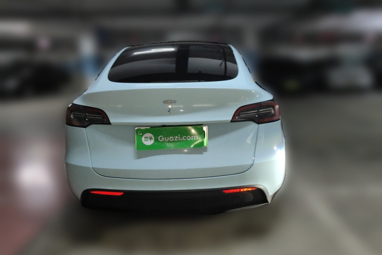 Tesla Model Y 2022 #4 Tesla Model Y 2022 car image #4