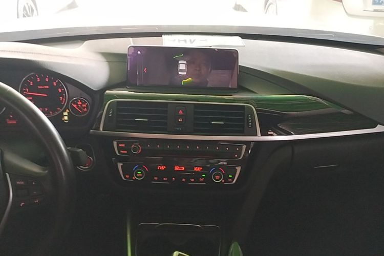 BMW 3 Series 2019 #13 BMW 3 Series 2019 car image #13