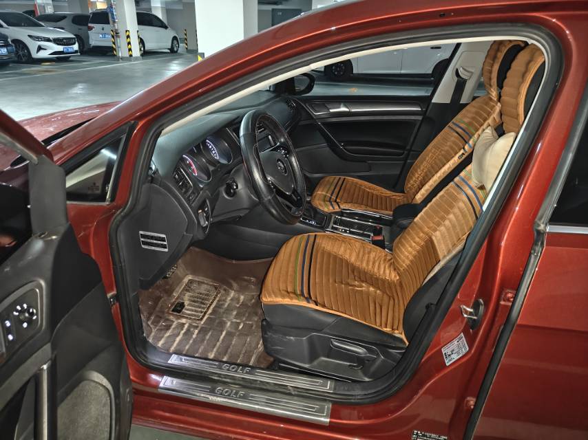 Volkswagen Golf 2015 car image #4