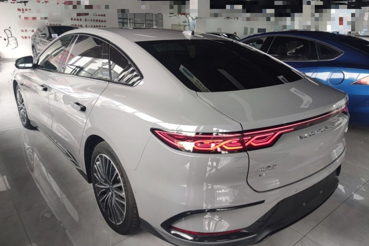 BYD Han 2025 #5 BYD Han 2025 car image #5