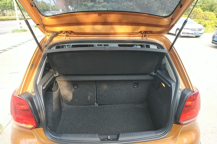 Volkswagen Polo 2016 #19 Volkswagen Polo 2016 car image #19