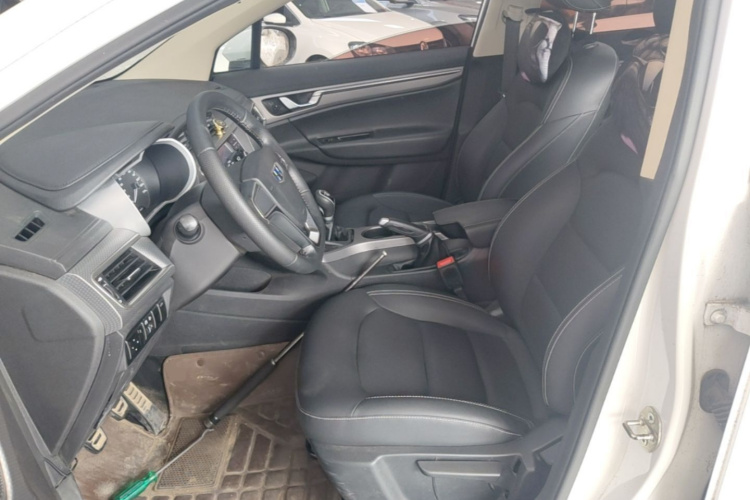 GEELY Emgrand GS 2017 car image #15
