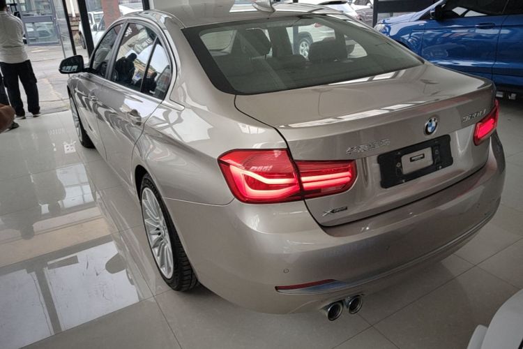 BMW 3 Series 2018 #5 BMW 3 Series 2018 car image #5