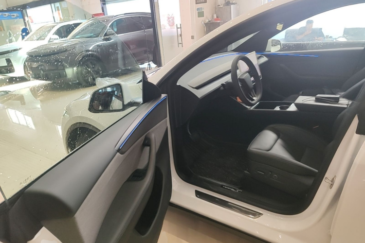 Tesla Model Y 2026 car image #16