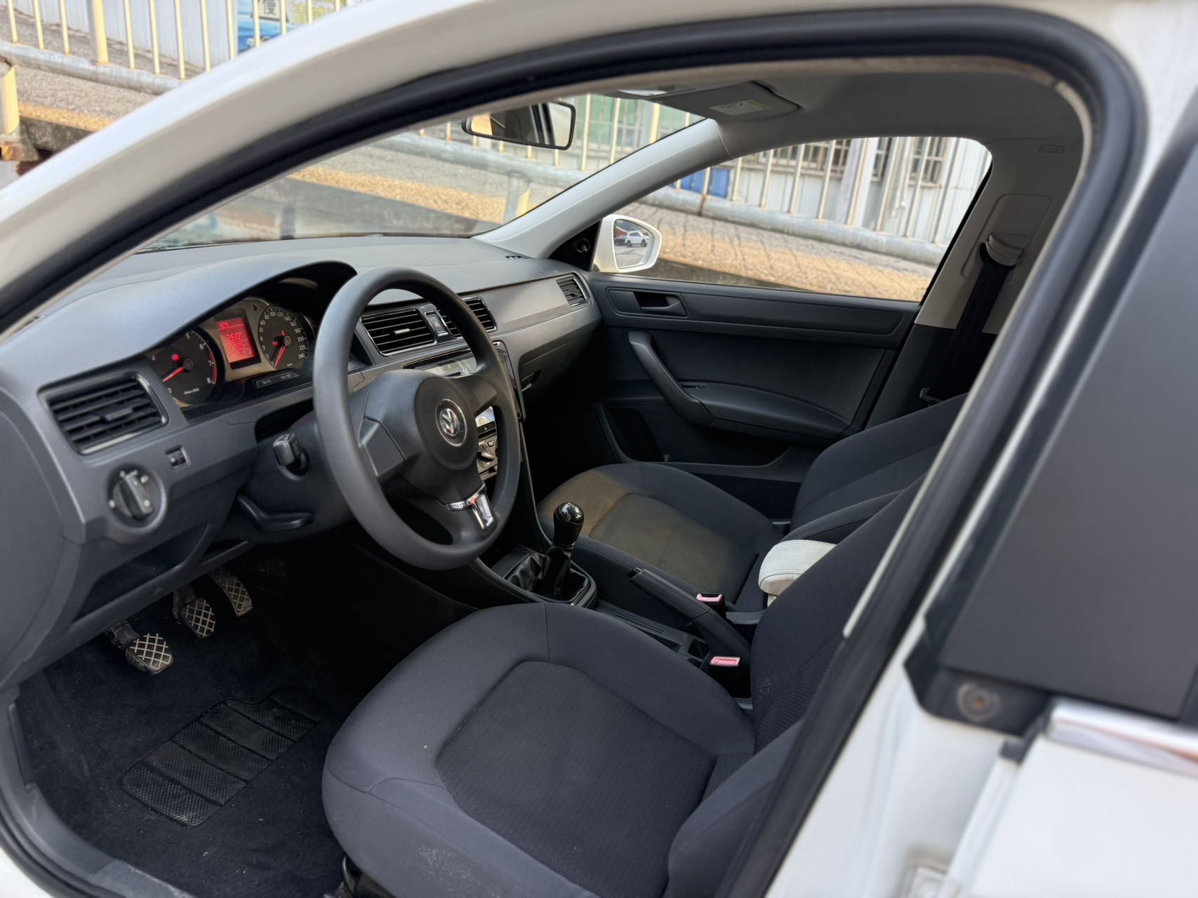 Volkswagen Santana 2015 صورة سيارة #9