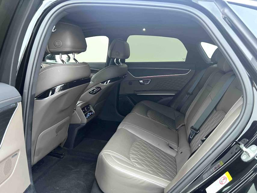 BYD Han 2023 car image #4