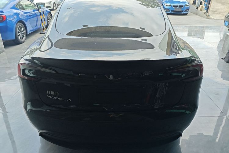 Tesla Model 3 2024 صورة سيارة #6