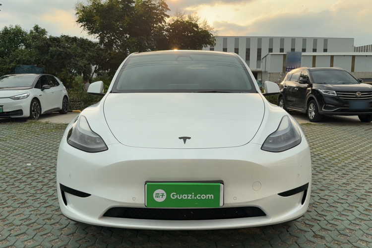 Tesla Model Y 2022 #3 Tesla Model Y 2022 immagine di auto #3