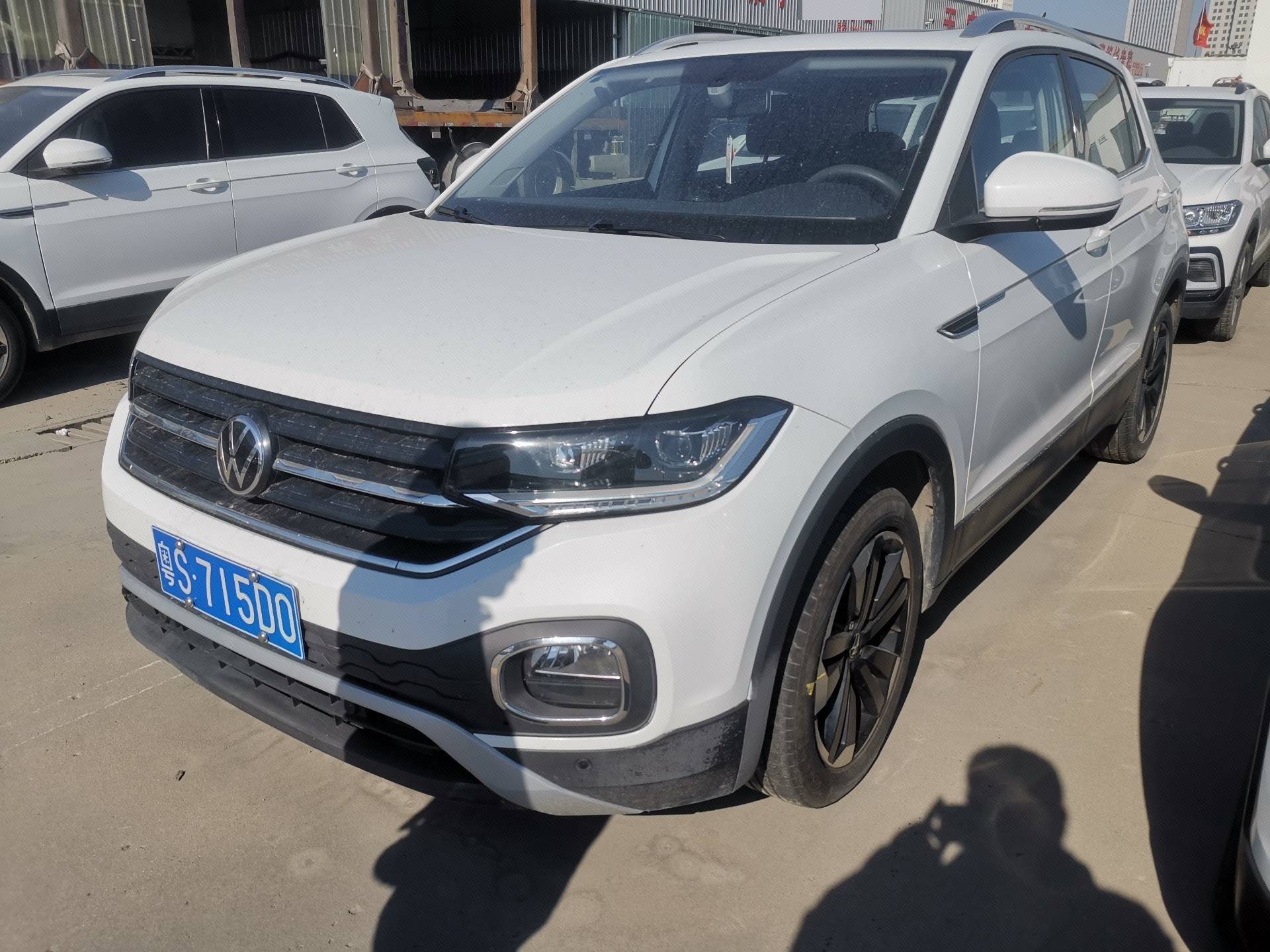 2023 immagine di auto 