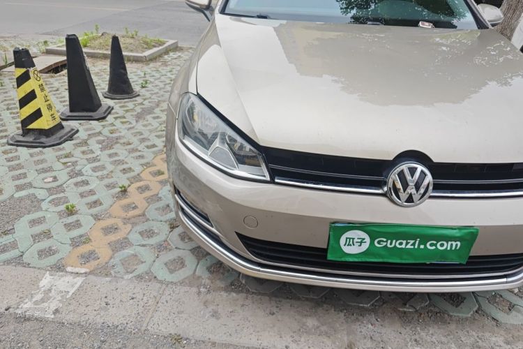 Volkswagen Golf 2015 car image #8