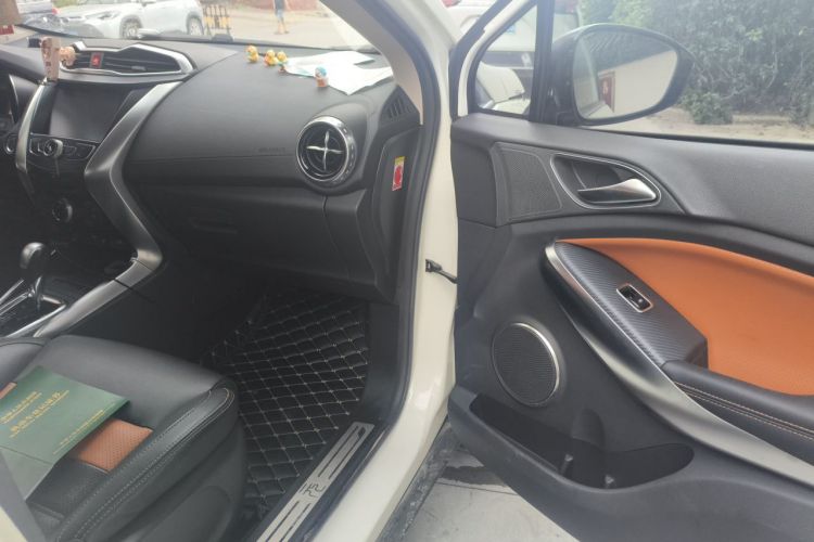 BYD Yuan 2016 #21 BYD Yuan 2016 car image #21