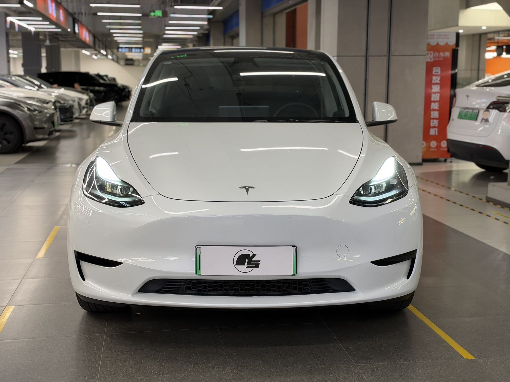 Tesla Model Y 2024 car image #2