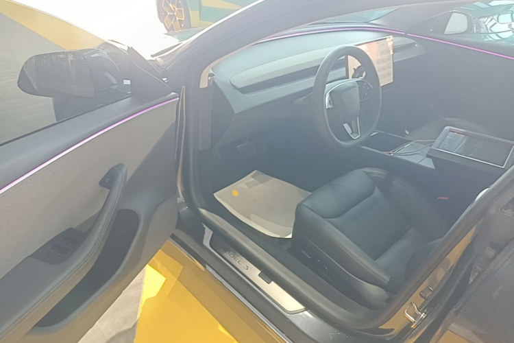Tesla Model 3 2024 #16 Tesla Model 3 2024 car image #16