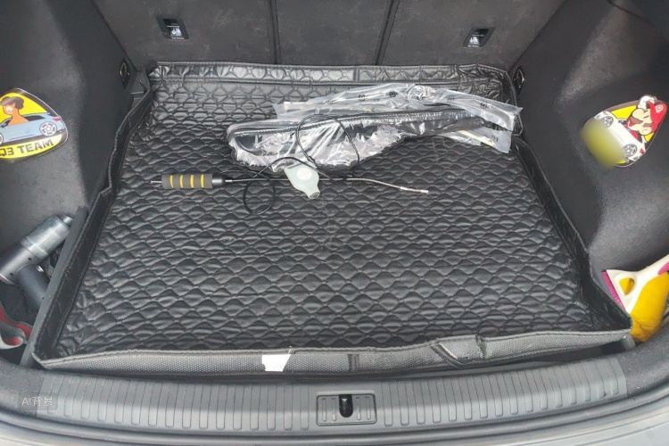 Audi Q3 2019 car image #21