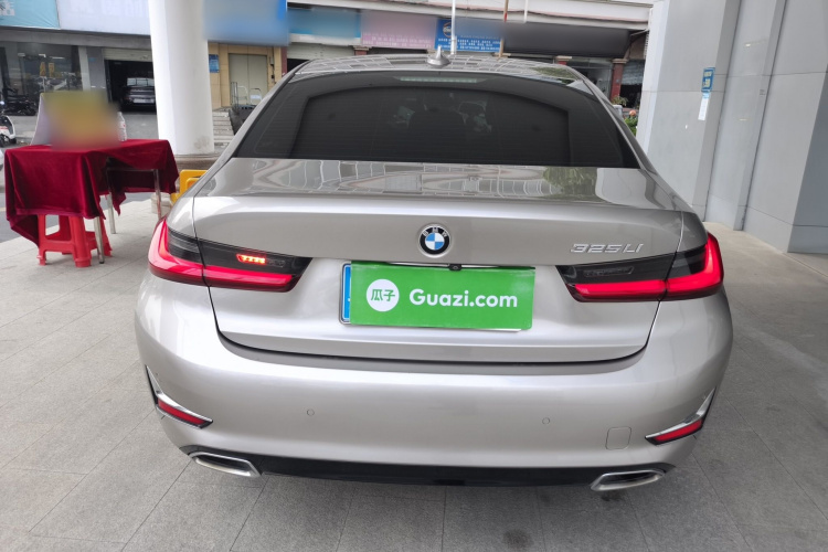 BMW 3 Series 2019 #6 BMW 3 Series 2019 car image #6