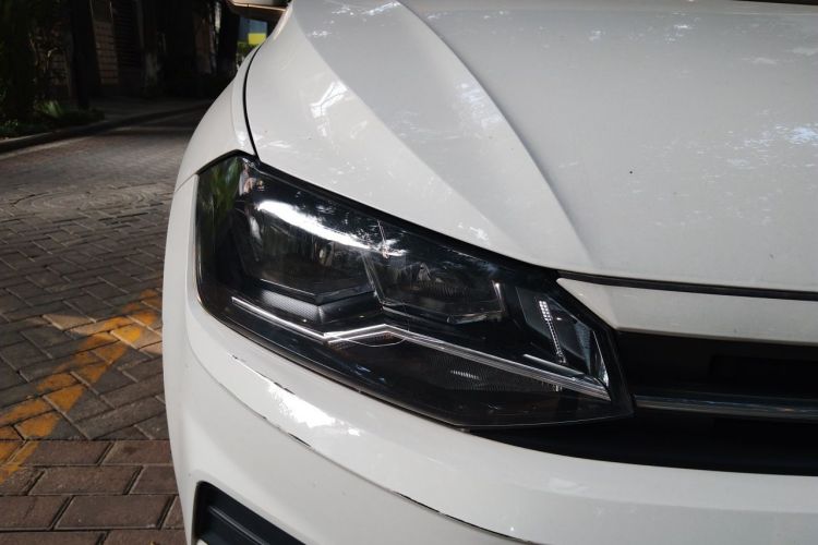Volkswagen Polo 2019 car image #8