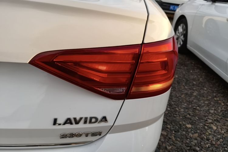 Volkswagen Lavida 2018 #8 Volkswagen Lavida 2018 car image #8